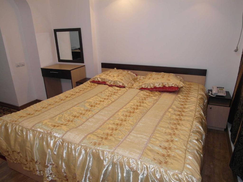 Kuze Hostel Almaty Bagian luar foto