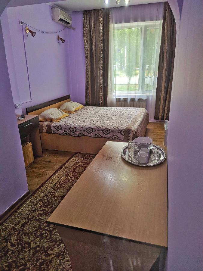 Kuze Hostel Almaty Ruang foto