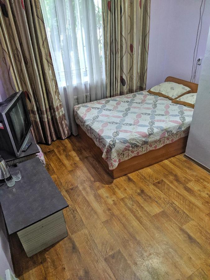 Kuze Hostel Almaty Ruang foto