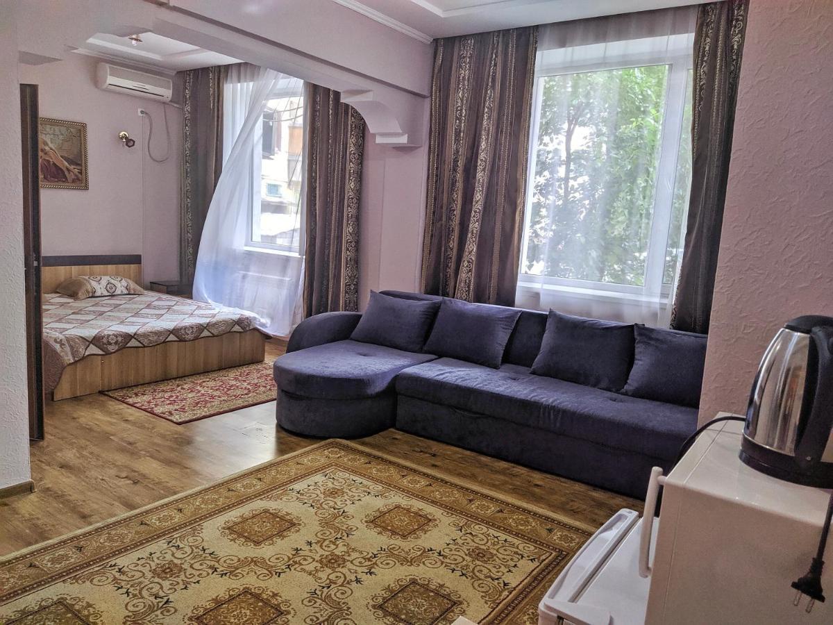 Kuze Hostel Almaty Ruang foto